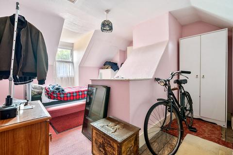 8 Edinburgh Road, Reading, RG30 2UB