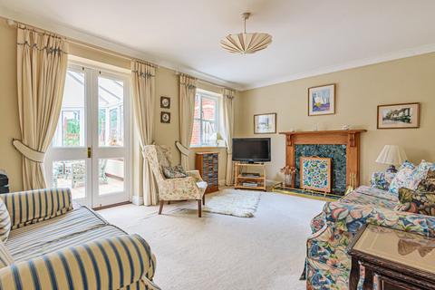 4 bedroom detached house for sale, The Square, Reading RG7