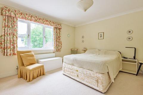 1 The Square, Spencers Wood, Reading, RG7 1BS
