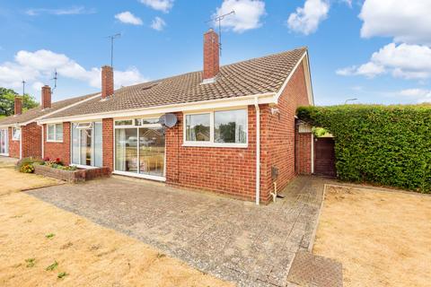 2 bedroom bungalow for sale, Milsom Close, Reading RG2