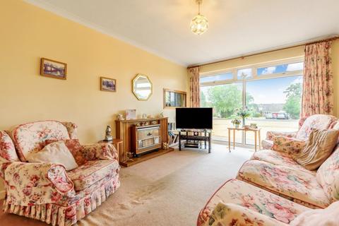 2 bedroom bungalow for sale, Milsom Close, Reading RG2