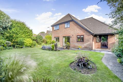 4 bedroom detached house for sale, East Park Farm Drive, Reading RG10