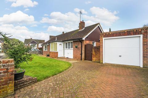 2 bedroom bungalow to rent, Beverley Gardens, Reading RG10