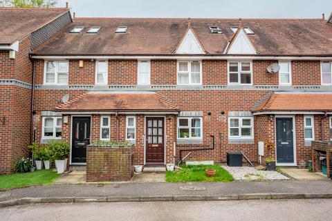 18 The Brambles, St Albans, AL1 2DP