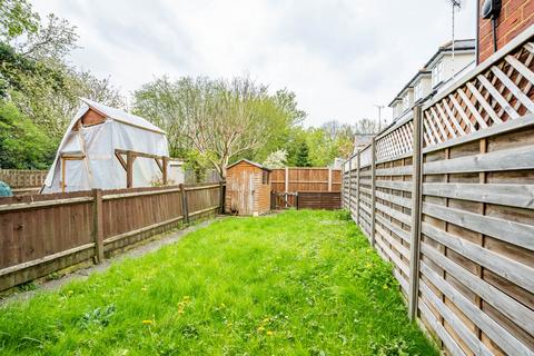 18 The Brambles, St Albans, AL1 2DP