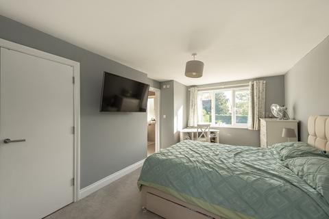 17 Blake Close, St Albans, AL1 5SG