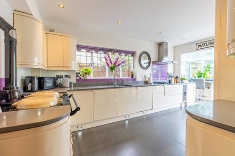 5 bedroom detached house for sale, Watling Street, St. Albans AL2