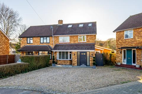 19 Hamilton Close, Bricket Wood, St Albans, AL2 3NA
