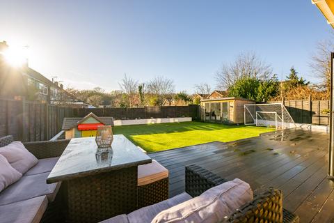19 Hamilton Close, Bricket Wood, St Albans, AL2 3NA