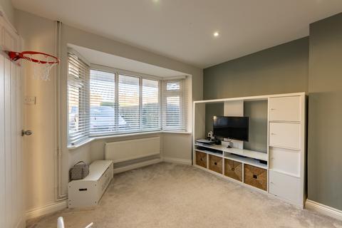 19 Hamilton Close, Bricket Wood, St Albans, AL2 3NA