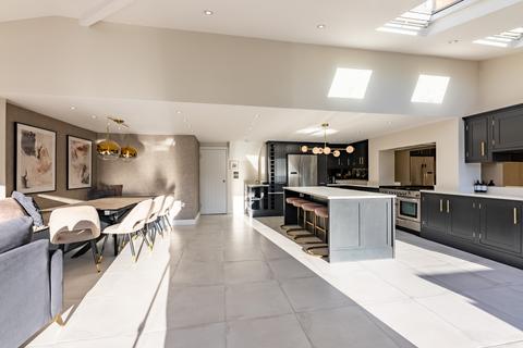 19 Hamilton Close, Bricket Wood, St Albans, AL2 3NA