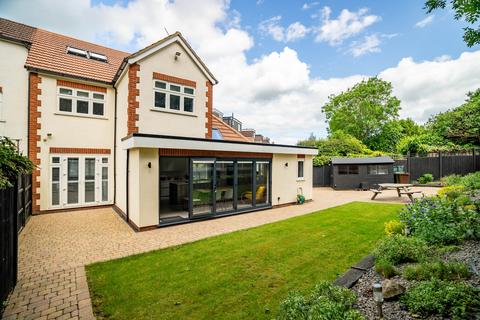 16a Castle Road, St Albans, AL1 5DL