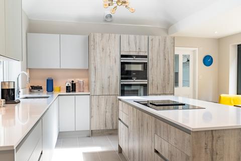 16a Castle Road, St Albans, AL1 5DL