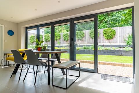 16a Castle Road, St Albans, AL1 5DL