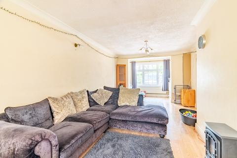 3 bedroom terraced house for sale, Drakes Drive, Hertfordshire AL1