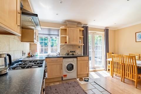 3 bedroom terraced house for sale, Drakes Drive, Hertfordshire AL1