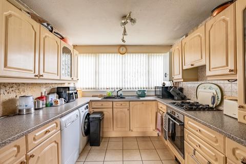 6 White Beams, Park Street, St Albans, AL2 2RP
