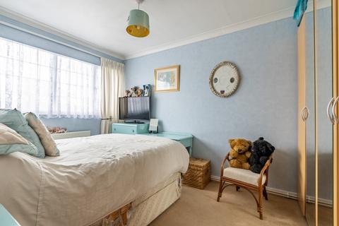6 White Beams, Park Street, St Albans, AL2 2RP