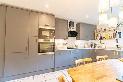 2 bedroom apartment for sale, Dawn Court, St. Albans AL1