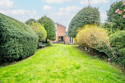 4 bedroom link detached house for sale, Tennyson Road, Hertfordshire AL2