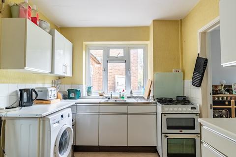 27 Maynard Drive, St Albans, AL1 2JX