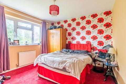 27 Maynard Drive, St Albans, AL1 2JX