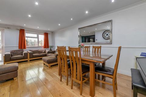 14 Ashburnham Walk, Stevenage, SG2 8DZ