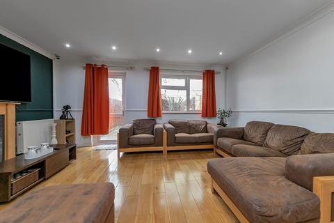 14 Ashburnham Walk, Stevenage, SG2 8DZ
