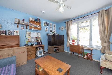 10 Kitchener Close, St Albans, AL1 5RJ