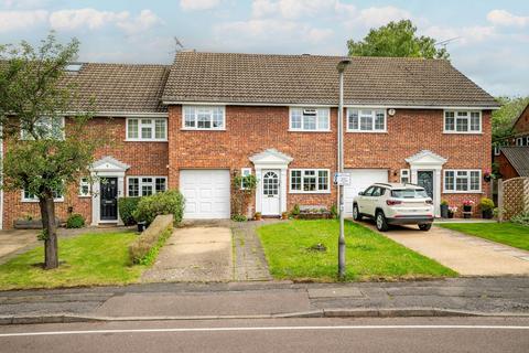 4 Camlet Way, St Albans, AL3 4TL