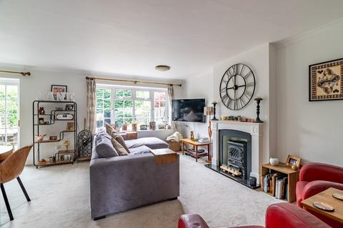 4 Camlet Way, St Albans, AL3 4TL