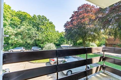 41 Abbots Park, St Albans, AL1 1TW