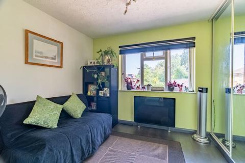 17 Archers Fields, St Albans, AL1 4EL
