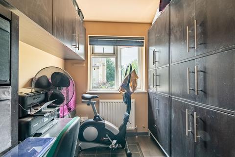 17 Archers Fields, St Albans, AL1 4EL