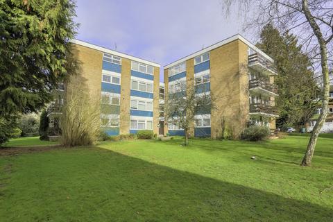 11 Abbots Park, St Albans, AL1 1TW
