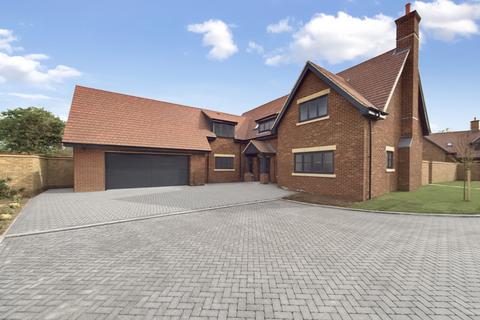 4 bedroom detached house for sale, Damson Close, Royston SG8