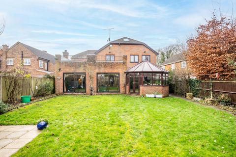 4 bedroom detached house for sale, Folly Lane, Luton LU1