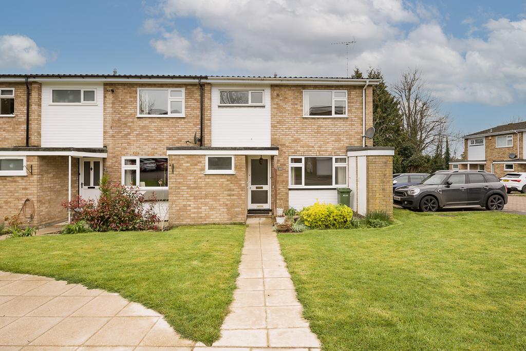 The Cedars Harpenden AL5 3 Bed End Of Terrace House For Sale 500 000 the-cedars-harpenden-al5-3-bed-end-of-terrace-house-for-sale-500-000