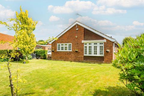 3 bedroom bungalow for sale, Delfield Gardens, Luton LU1