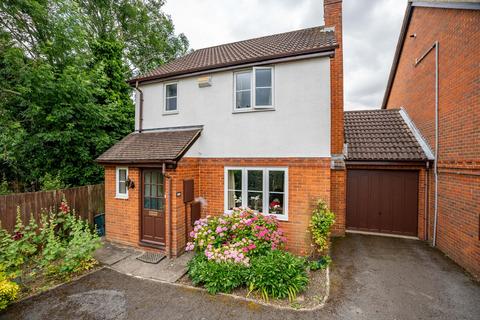 15 Bewdley Close, Harpenden, AL5 1QX