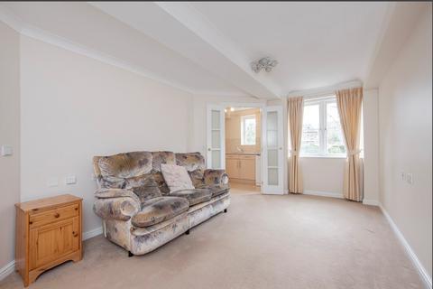 undefined, Walkers Court, Harpenden AL5