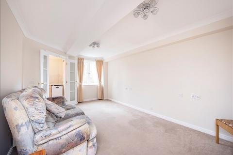 undefined, Walkers Court, Harpenden AL5