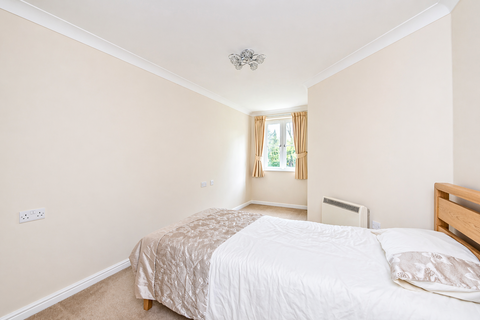1 bedroom apartment for sale, Walkers Court, Harpenden AL5