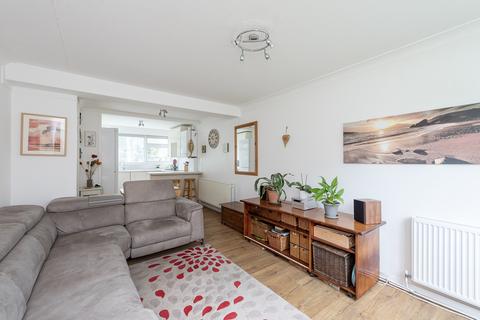 87 Chiltern Road, St Albans, AL4 9ST