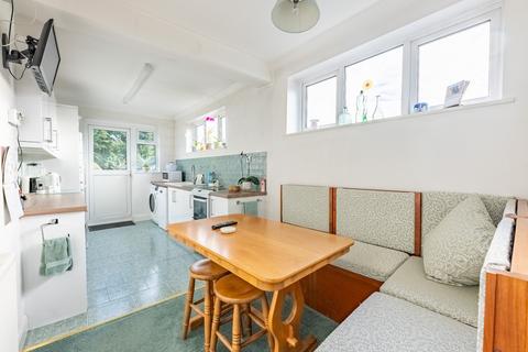 94 Alexander Road, London Colney, St Albans, AL2 1HU