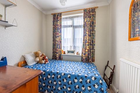 94 Alexander Road, London Colney, St Albans, AL2 1HU