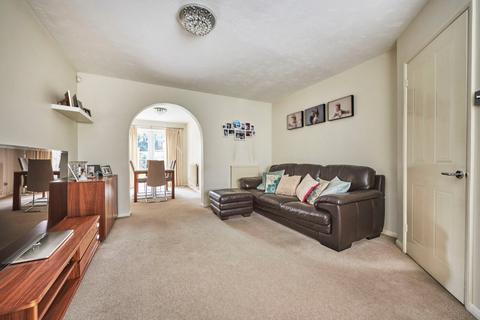 39 Alsop Close, London Colney, St Albans, AL2 1BW