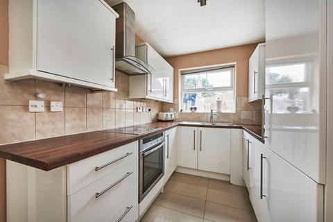 39 Alsop Close, London Colney, St Albans, AL2 1BW