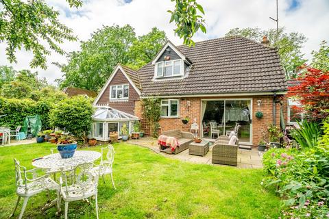 4 bedroom detached house for sale, Harpenden Road, Hertfordshire AL3