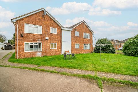 8 Scholars Court, Colney Heath, St Albans, AL4 0PQ